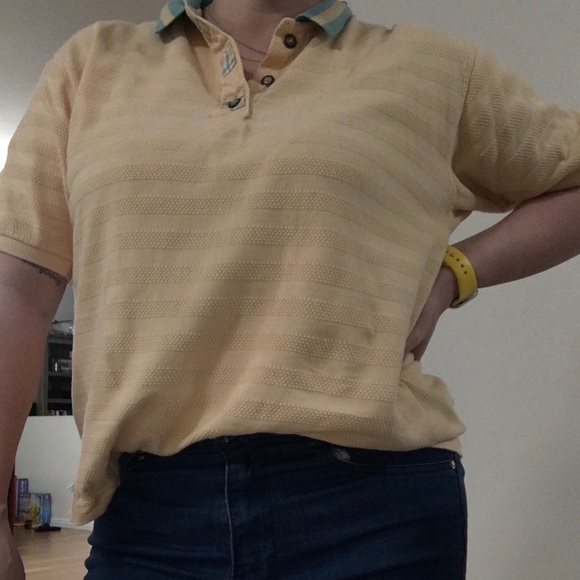 Vintage Women’s Izod yellow Polo - Picture 3 of 3